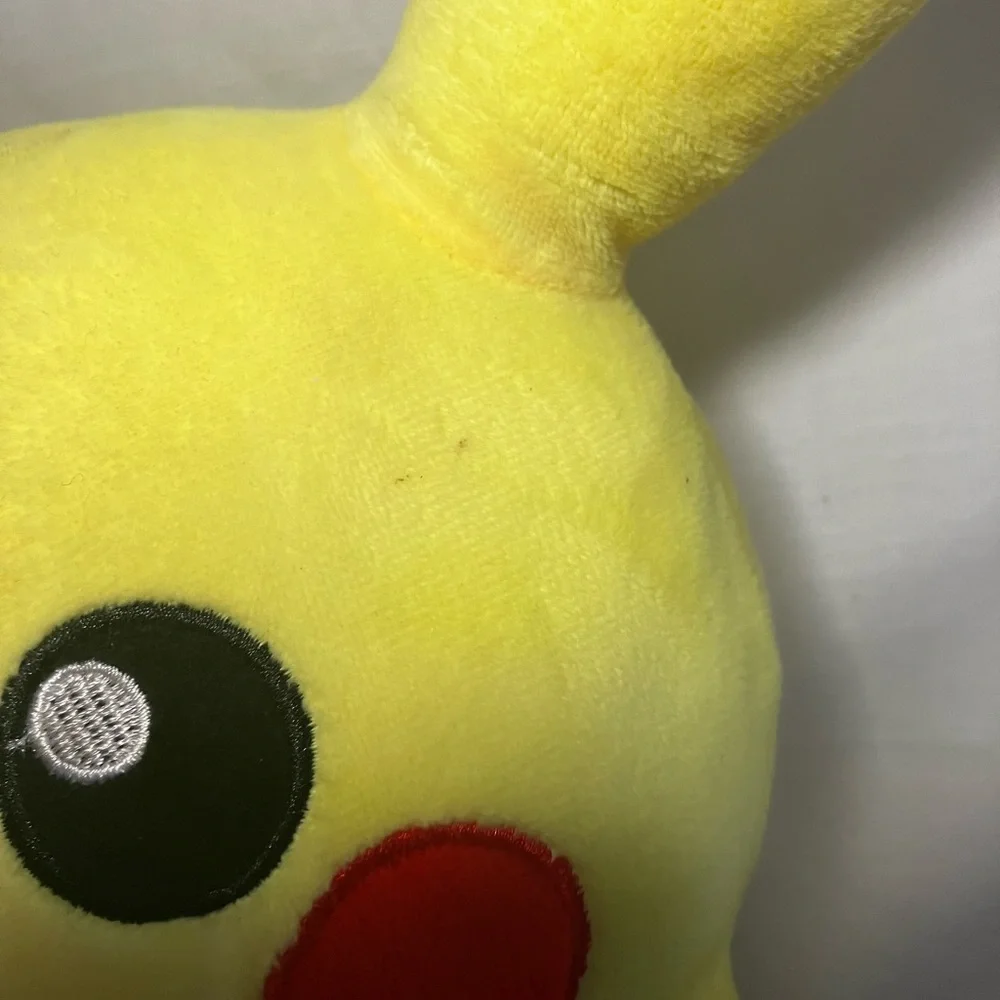 Pikachu Plush - Picture 3 of 7